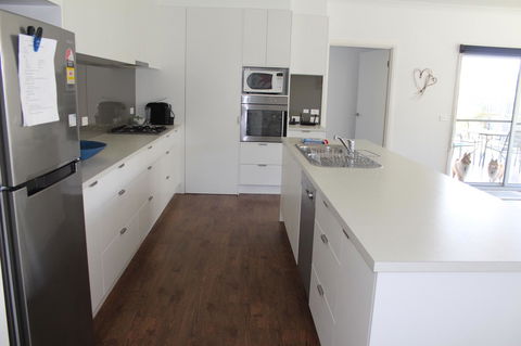 Tamara Temptation - Accommodation Redcliffe 6