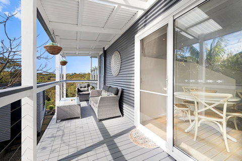 Peninsula Retreat - Accommodation Redcliffe 5