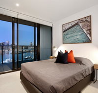 Orange Stay at Collins Wharf - Accommodation Redcliffe