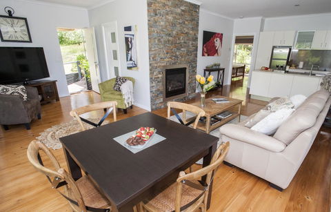 Abbys Cottages Bright - Accommodation Redcliffe 6