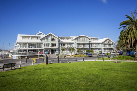 Aligned Corporate Residences Williamstown - Accommodation Redcliffe 3