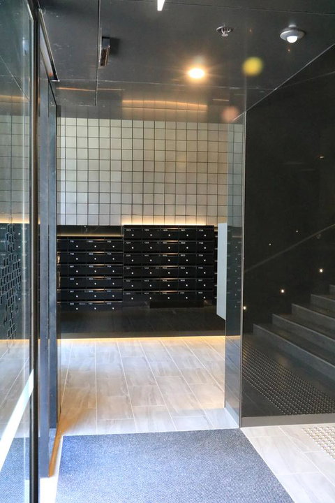 E-Boutique S Collection - Accommodation Redcliffe 6