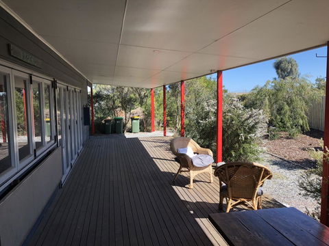 Beautiful, Cosy And Quiet - Accommodation Redcliffe 0
