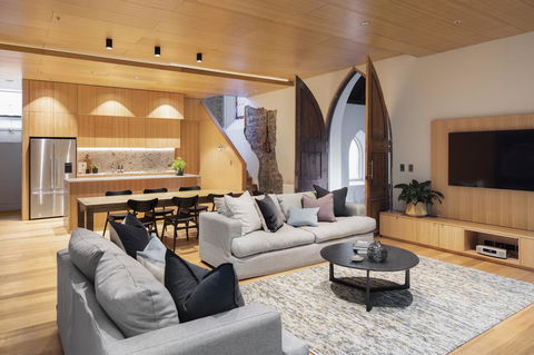 Converted Blue Stone Church - Accommodation Redcliffe 11
