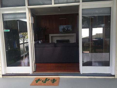 Growse House Yarram 3BR - Accommodation Redcliffe 5
