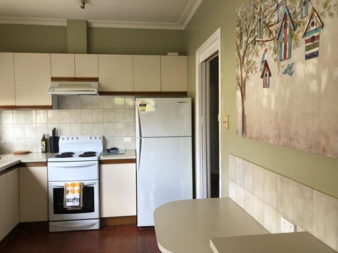 Growse House Yarram 3BR - Accommodation Redcliffe 8