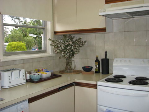 Growse House Yarram 3BR - Accommodation Redcliffe 7
