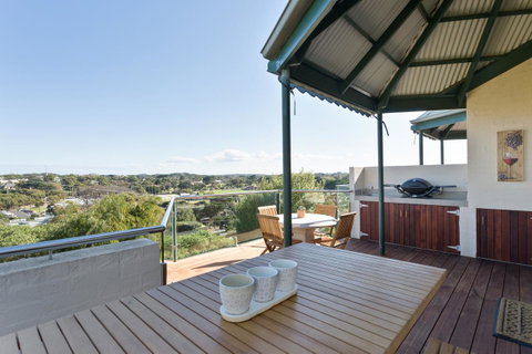 7 & 8 Monte Vista Sorrento - Accommodation Redcliffe 6