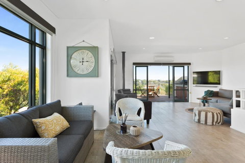 7 & 8 Monte Vista Sorrento - Accommodation Redcliffe 3
