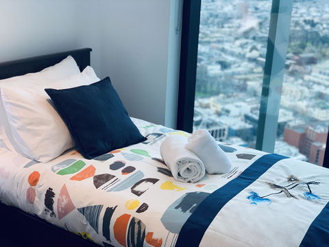 Victoria One Melbourne Onelife Apartments - Accommodation Redcliffe 2