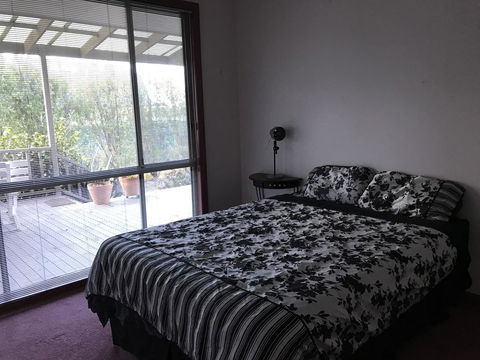 Eagle Bay Views - Accommodation Redcliffe 14