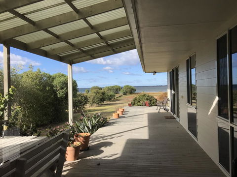 Eagle Bay Views - Accommodation Redcliffe 0