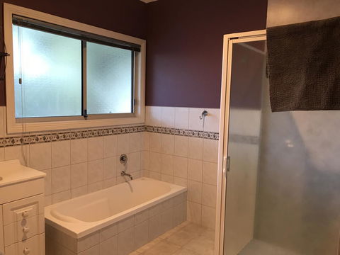 Eagle Bay Views - Accommodation Redcliffe 13