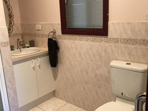 Eagle Bay Views - Accommodation Redcliffe 9