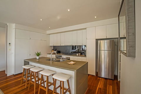 C-Scape Esplanade Cowes - Accommodation Redcliffe 9