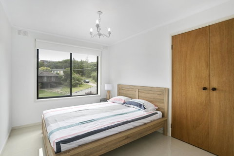 Fairhills - NEW LISTING, Beautifully Styled - Accommodation Redcliffe 4