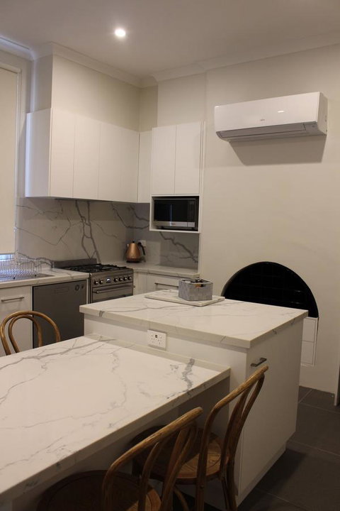 Abbey View - Accommodation Redcliffe 7