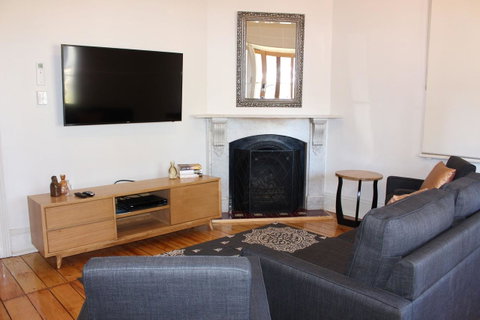 Abbey View - Accommodation Redcliffe 8
