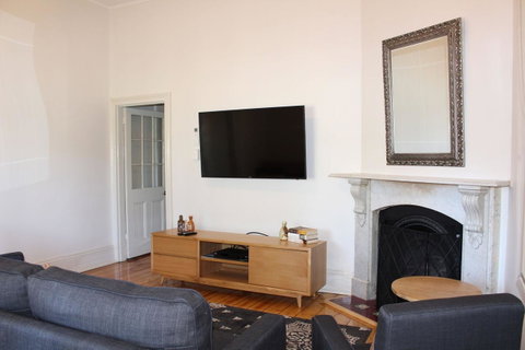 Abbey View - Accommodation Redcliffe 13