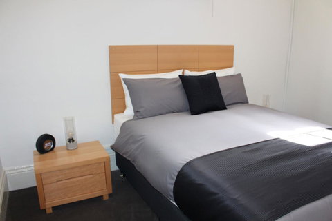 Abbey View - Accommodation Redcliffe 14