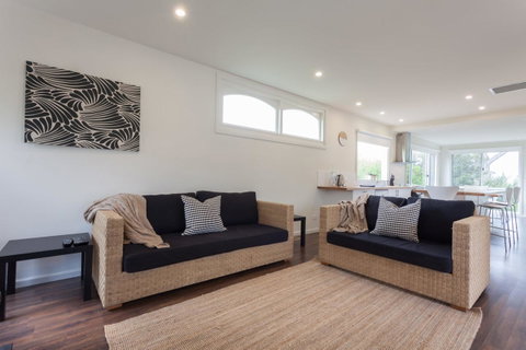 Sundowner - Accommodation Redcliffe 4