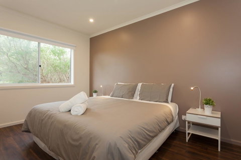 Sundowner - Accommodation Redcliffe 11