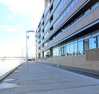 Auzzie Apartments Docklands Melbourne - Accommodation Redcliffe