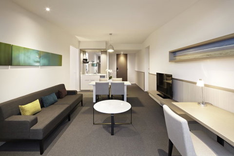 Quarters At Flinders Hotel - Accommodation Redcliffe 4