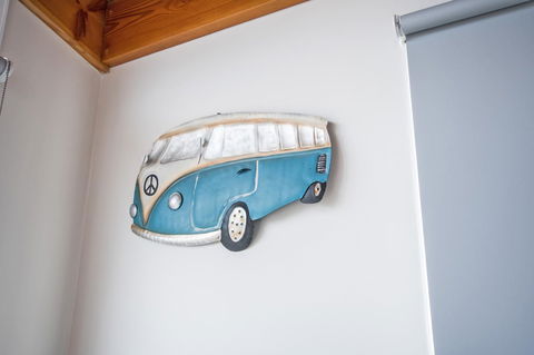 Stunning Waterfront Only 10 Minutes To Phillip Island - FREE EV UNIT 7kW For Electric Cars - Pet Friendly, Fireplace FREE WIFI Wine & Chocolates - Accommodation Redcliffe 24