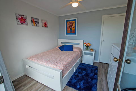 Stunning Waterfront Only 10 Minutes To Phillip Island - FREE EV UNIT 7kW For Electric Cars - Pet Friendly, Fireplace FREE WIFI Wine & Chocolates - Accommodation Redcliffe 19