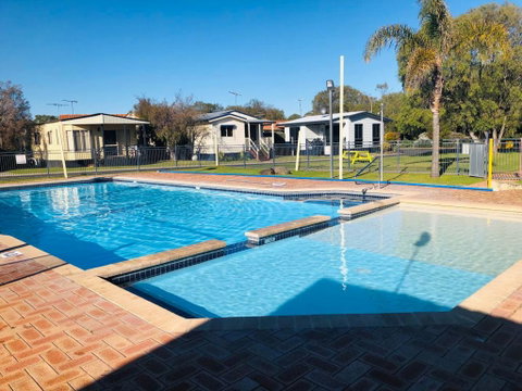 The Best Beach Cabin - Accommodation Redcliffe 0