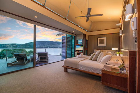 The Blue Marlin Yacht Club Villa 6 On Hamilton Island - Accommodation Redcliffe 1