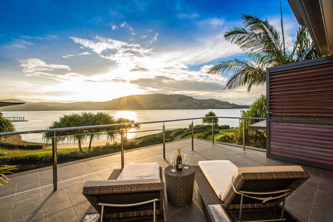 The Blue Marlin Yacht Club Villa 6 On Hamilton Island - Accommodation Redcliffe 0