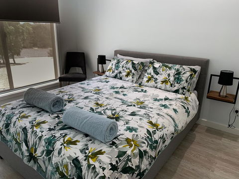 The Boathouse - Accommodation Redcliffe 3