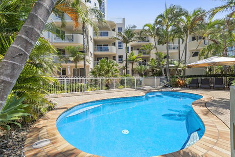 The Burlington Holiday Apartments - Accommodation Redcliffe 0