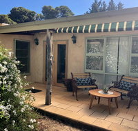 The Coach House - Accommodation Redcliffe