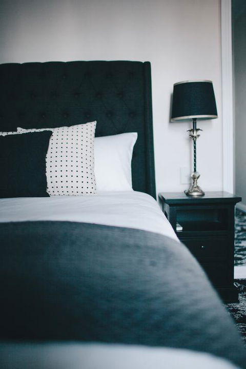 The Commercial Boutique Hotel - Accommodation Redcliffe 3