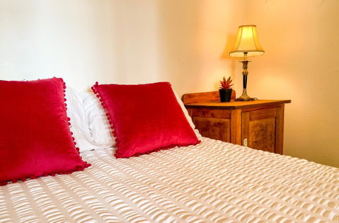 The Coorow Hotel - Accommodation Redcliffe 0