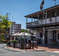 The Corner Hotel Alexandra - Accommodation Redcliffe