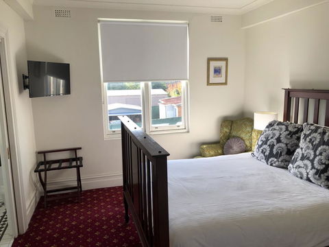 The Corner Hotel Alexandra - Accommodation Redcliffe 1