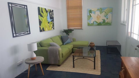 The Cottage - Accommodation Redcliffe 0