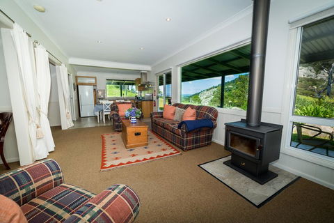 The Cottage At The Bryn At Tilba - Accommodation Redcliffe 3