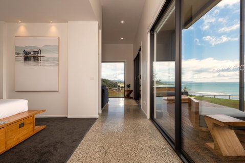 The Cove Tasmania - Accommodation Redcliffe 2