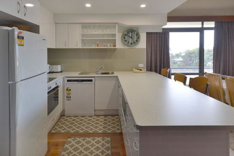 The Crest 6 33 Pacific Drive - Accommodation Redcliffe 2