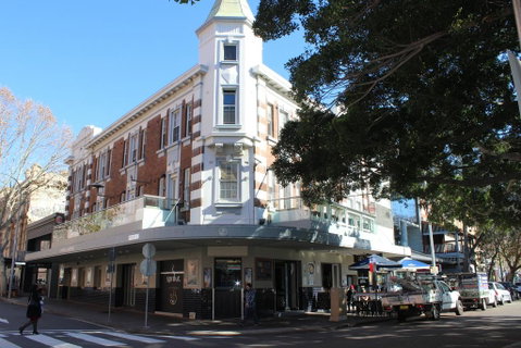 The Crown & Anchor Hotel - Accommodation Redcliffe 0