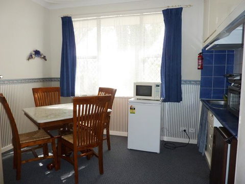 The Doo Drop Inn - Accommodation Redcliffe 1