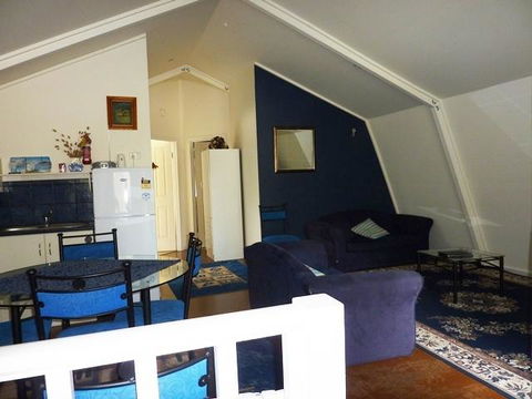 The Doo Drop Inn - Accommodation Redcliffe 0
