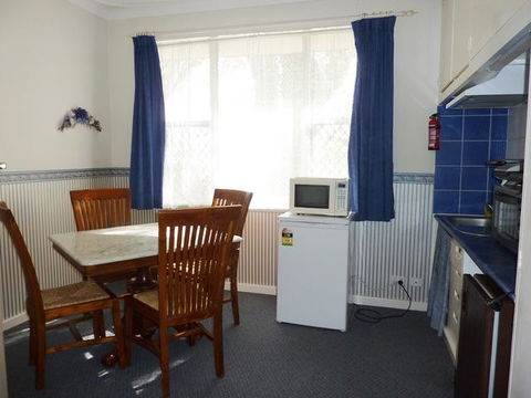 The Doo Drop Inn - Accommodation Redcliffe 1