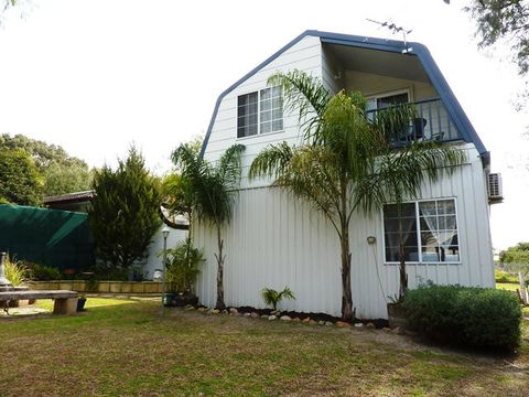 The Doo Drop Inn - Accommodation Redcliffe 2