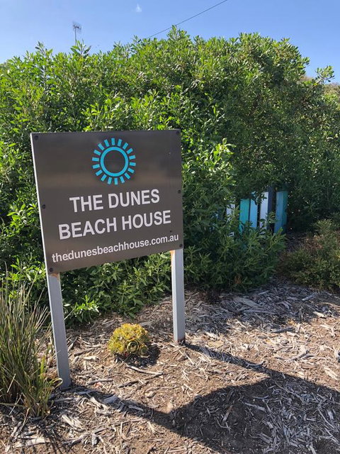 The Dunes Beach House - Accommodation Redcliffe 3